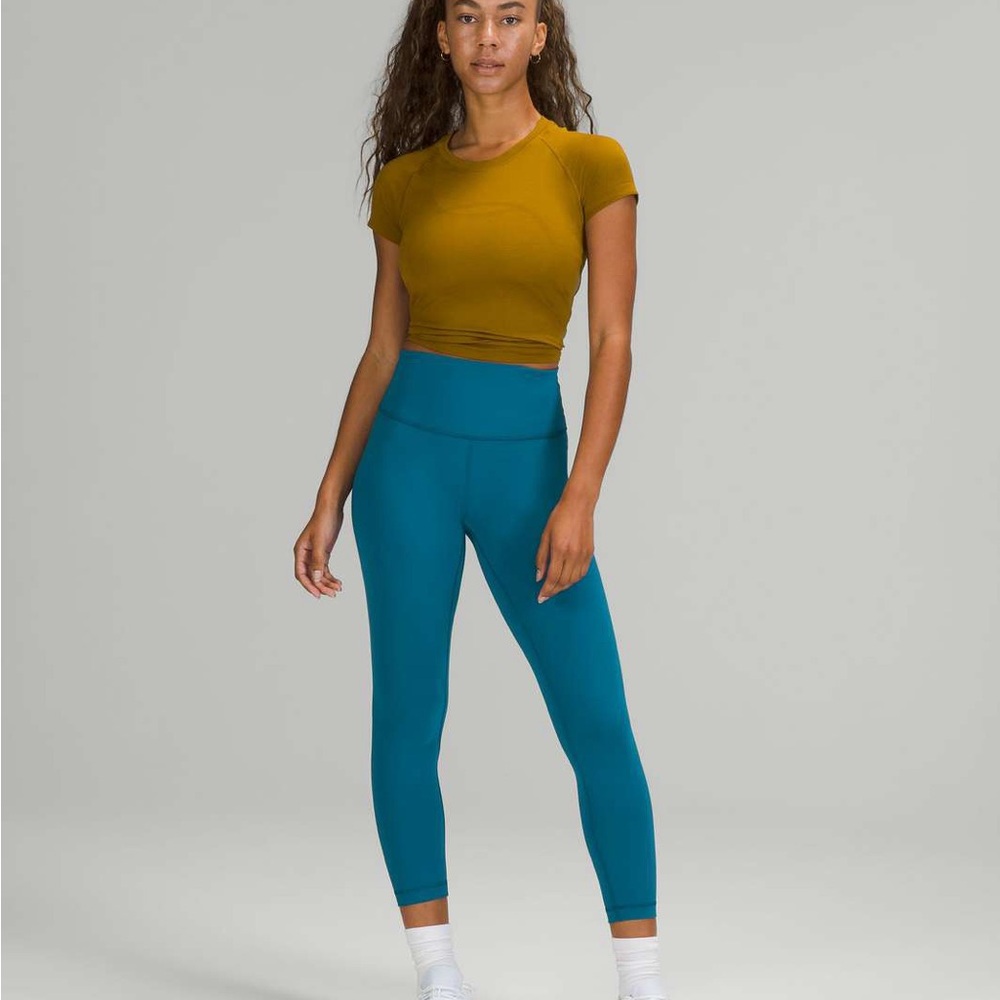 Sold ❌ EUC Lululemon Wunder Train HR Tight 25” size 6 in color Capri teal